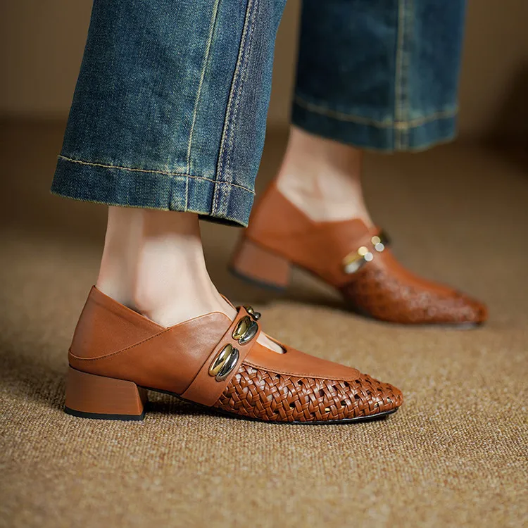 Video account recommends spring/summer square-toe single shoes with chunky heels, low heels, slip-on style, studded, fashion women's shoes, 5-26f.