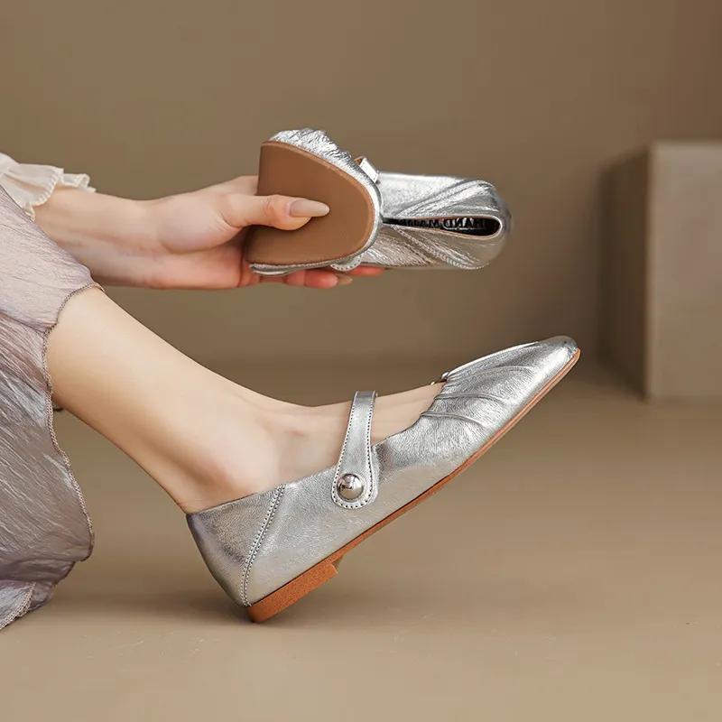 Spring and Autumn Round Toe Flat Shoes Soft Leather Comfortable Women's Shoes
