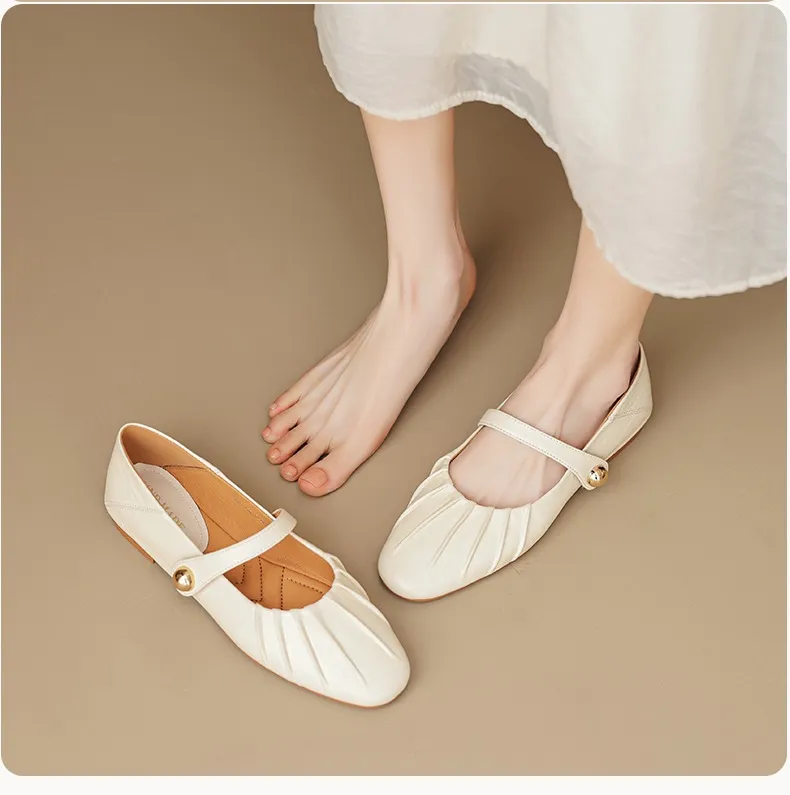 Spring and Autumn Round Toe Flat Shoes Soft Leather Comfortable Women's Shoes