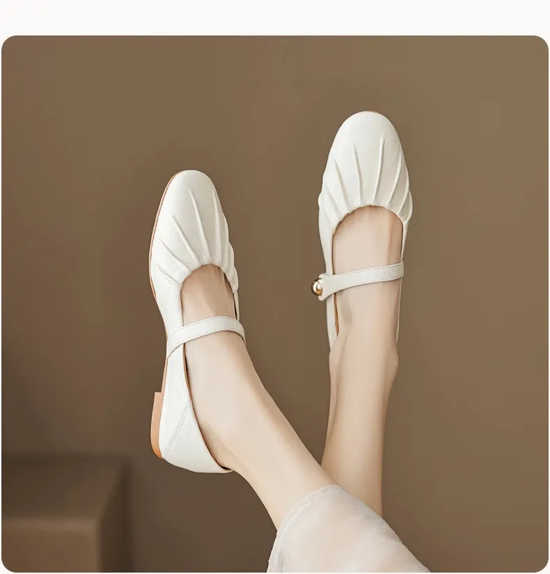 Spring and Autumn Round Toe Flat Shoes Soft Leather Comfortable Women's Shoes