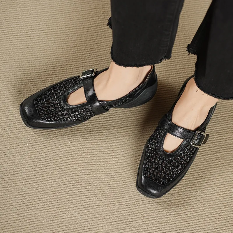 Spring/Summer Flat Round Toe Hollowed-out Sheepskin Comfortable and Soft Women's Shoes