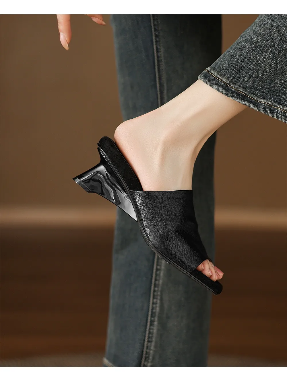 Spring/Summer Slippers, Square Toe, Unique Heel, High-Quality Sheepskin Women's Shoes, Fashionable Slippers