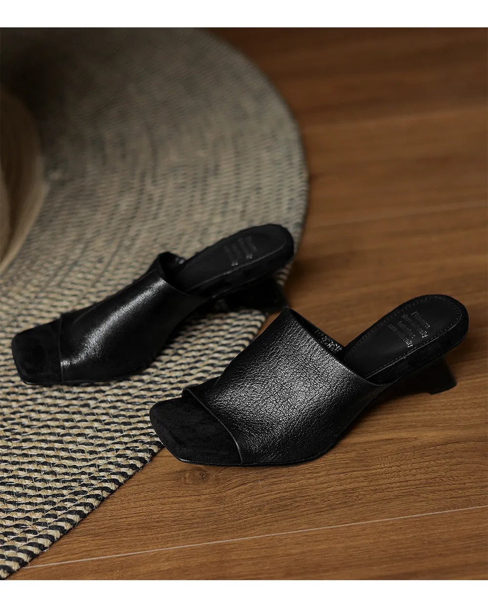 Spring/Summer Slippers, Square Toe, Unique Heel, High-Quality Sheepskin Women's Shoes, Fashionable Slippers