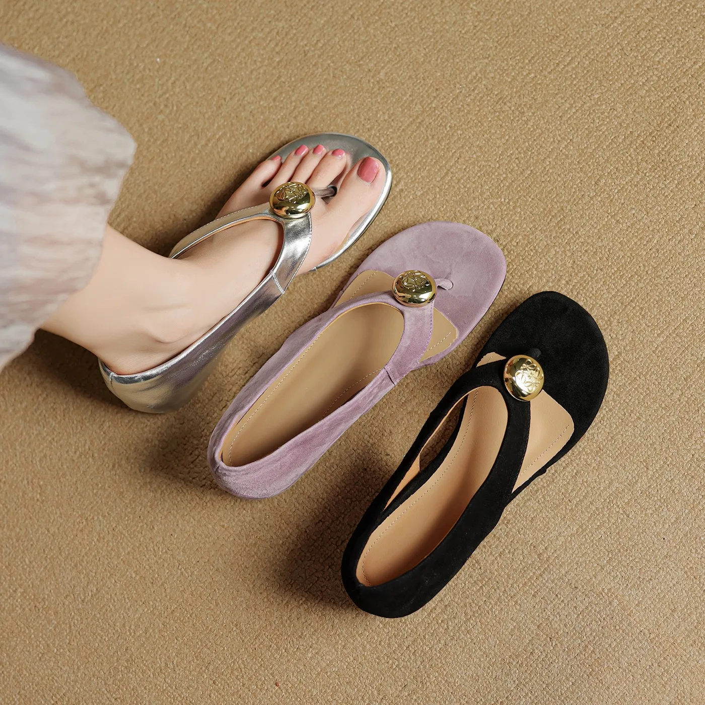 Spring/Summer Round Toe Sandals Flat Heel Cowhide Comfortable Women's Shoes
