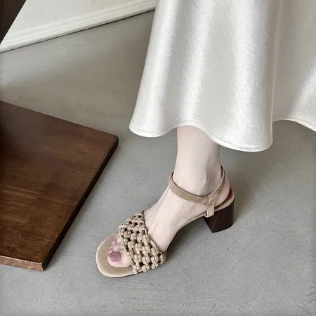 Spring/Summer Round Toe Buckle Sandals Chunky Heel High Heels Lambskin Fashion Woven Women's Shoes