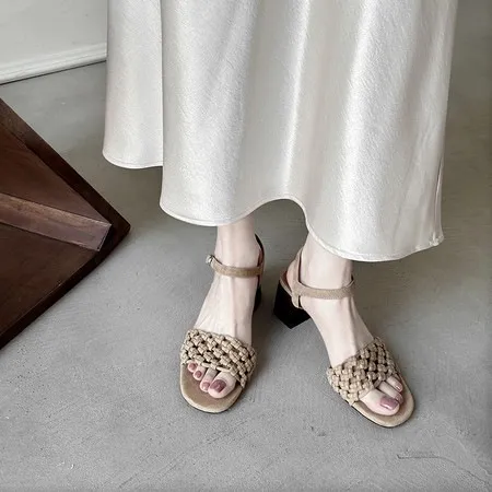Spring/Summer Round Toe Buckle Sandals Chunky Heel High Heels Lambskin Fashion Woven Women's Shoes