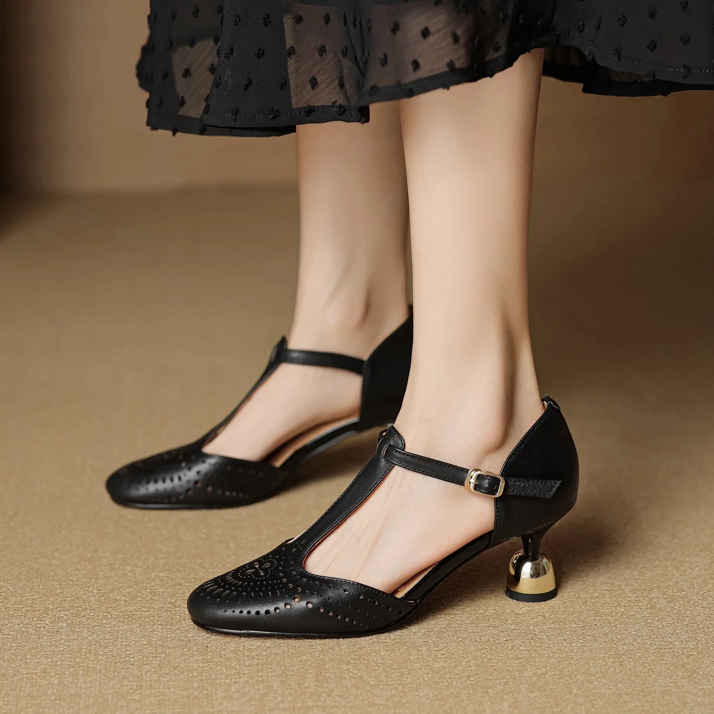 Spring/Summer Sandals Round Toe Chunky Heel High Heel Buckle Openwork Fashion Women's Shoes
