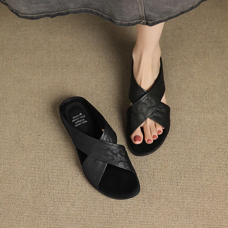 Spring/Summer Round Toe Flat Slippers, High-Quality Cowhide Leather, Sweat-Absorbing, Fashionable Women's Shoes in 3 Colors