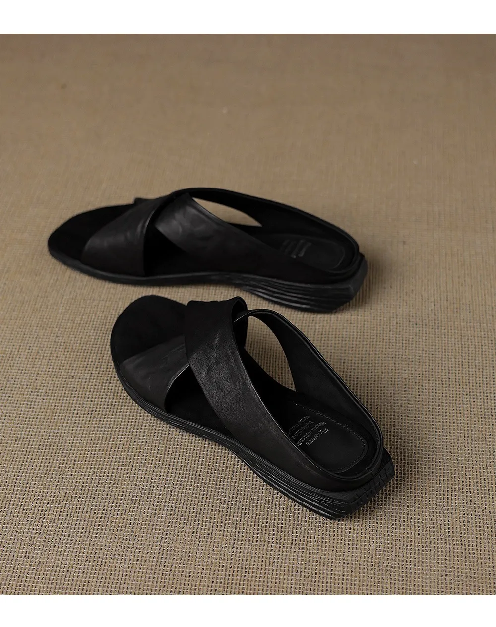 Spring/Summer Round Toe Flat Slippers, High-Quality Cowhide Leather, Sweat-Absorbing, Fashionable Women's Shoes in 3 Colors