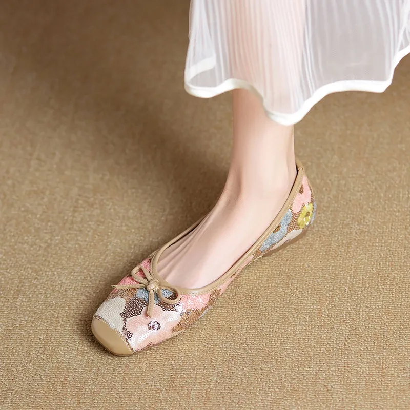 Spring and Autumn Square Toe Flat Slip-on Women's Shoes with Bow