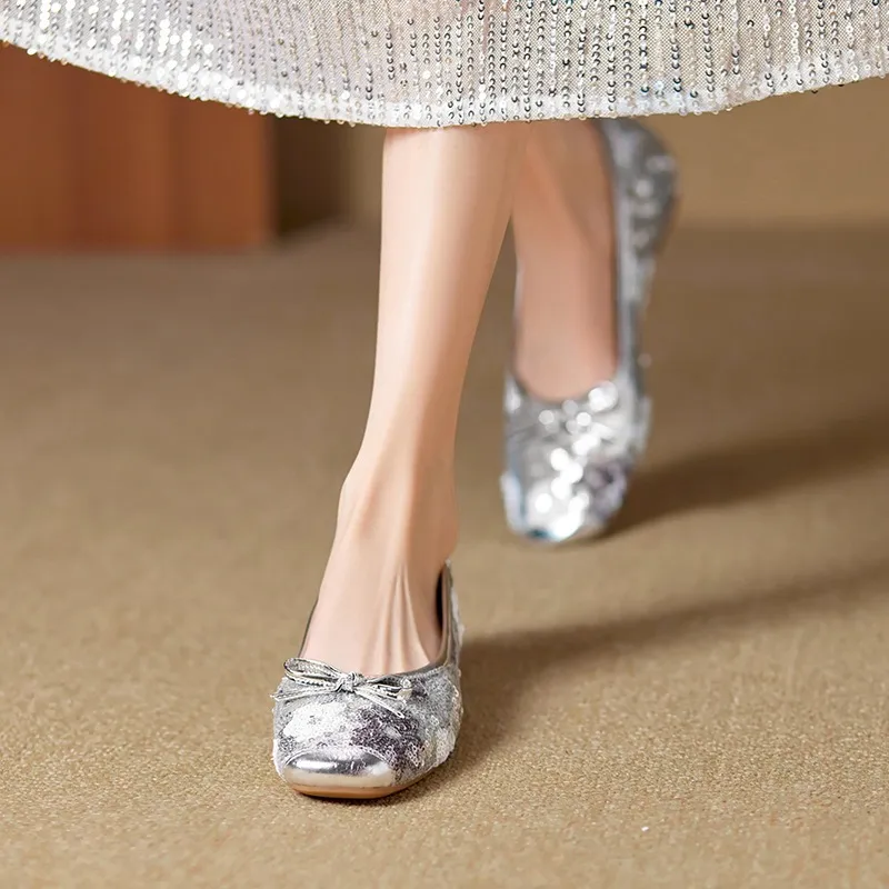 Spring and Autumn Square Toe Flat Slip-on Women's Shoes with Bow