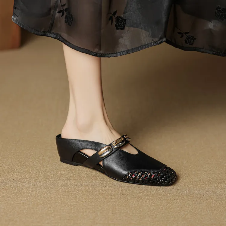 Video account: Square-toe hollowed-out slippers, wedge heel, studded cowhide fashion women's shoes (6-20 pages)