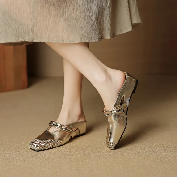 Video account: Square-toe hollowed-out slippers, wedge heel, studded cowhide fashion women's shoes (6-20 pages)