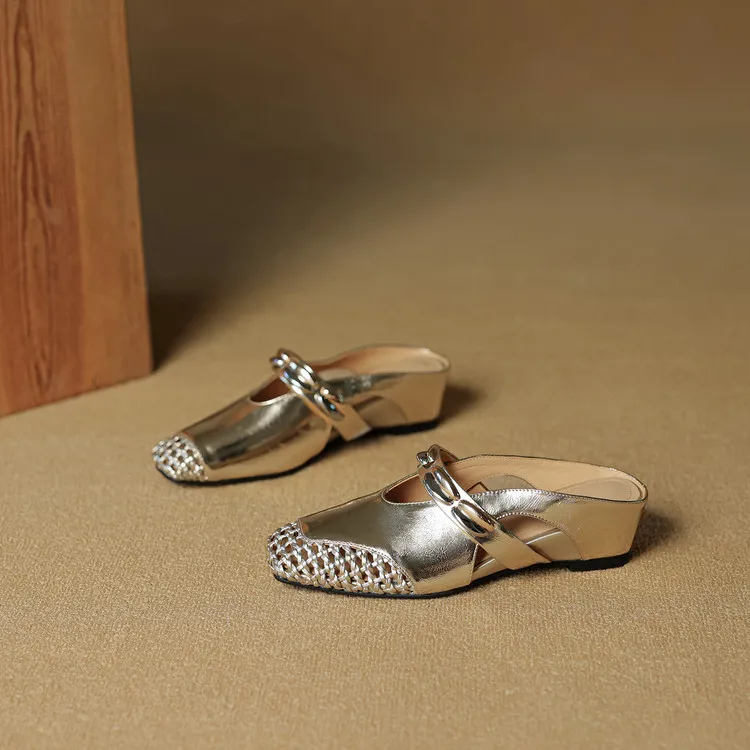 Video account: Square-toe hollowed-out slippers, wedge heel, studded cowhide fashion women's shoes (6-20 pages)