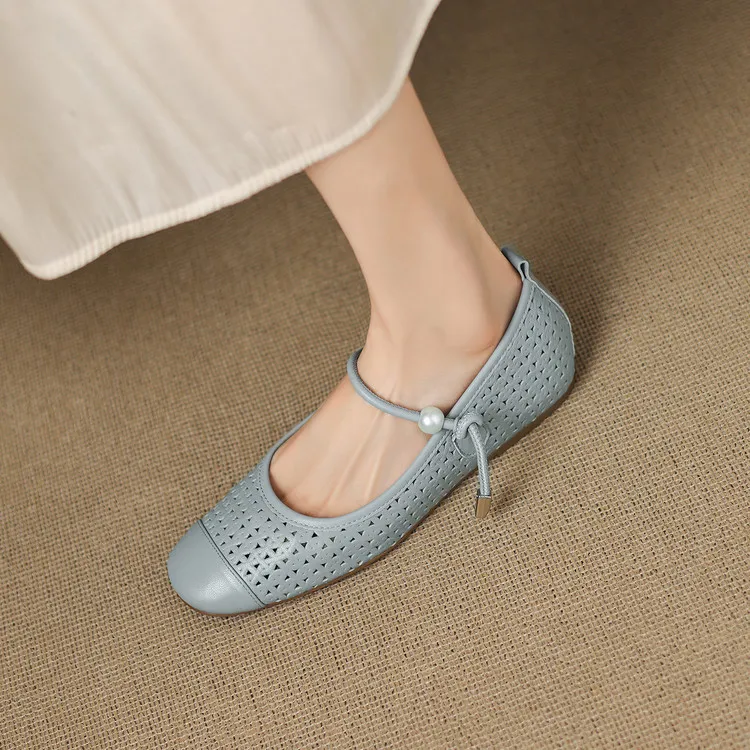 Round-toe flat shoes, hollowed-out sheepskin, blue and off-white fashion women's shoes, 6-28a