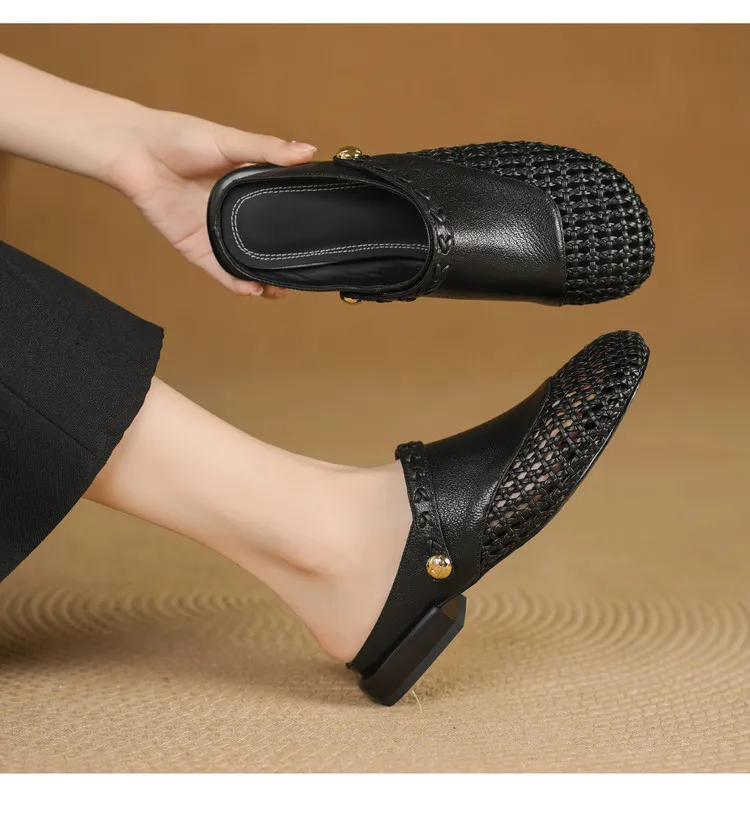 Mainly recommending summer two-way retro woven hollow camellia closed-toe sandals with straps, suitable for both summer and outdoor use.