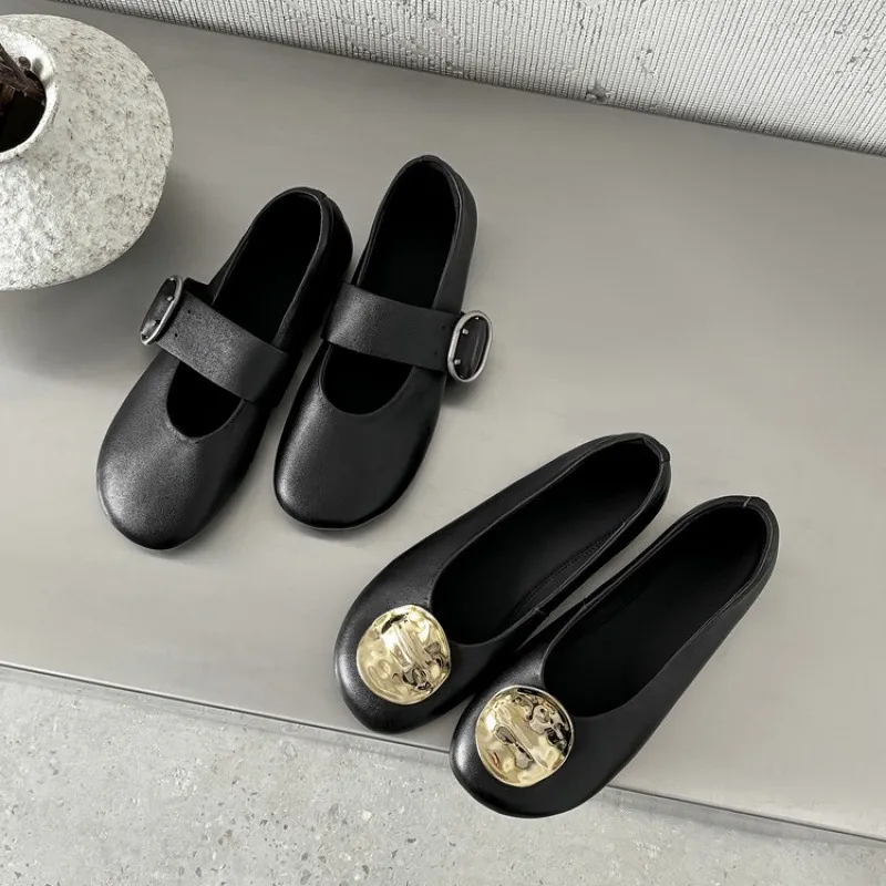 Round-toe flat shoes, sheepskin, comfortable, flat, grandma shoes, women's, black, rubber sole.