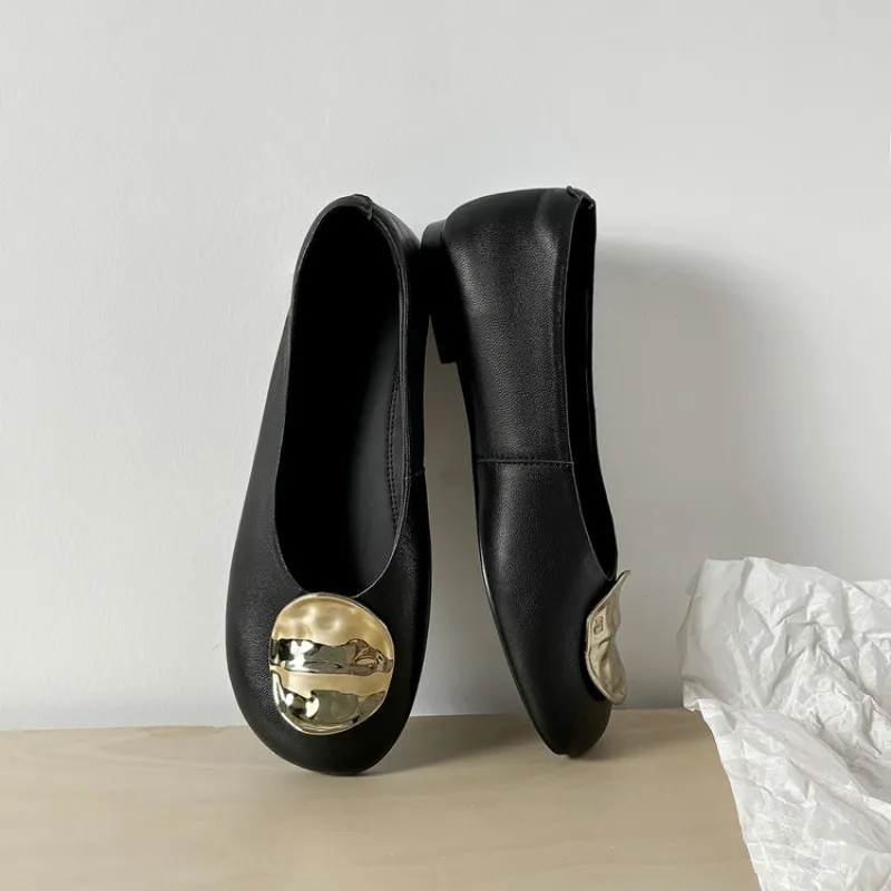 Round-toe flat shoes, sheepskin, comfortable, flat, grandma shoes, women's, black, rubber sole.