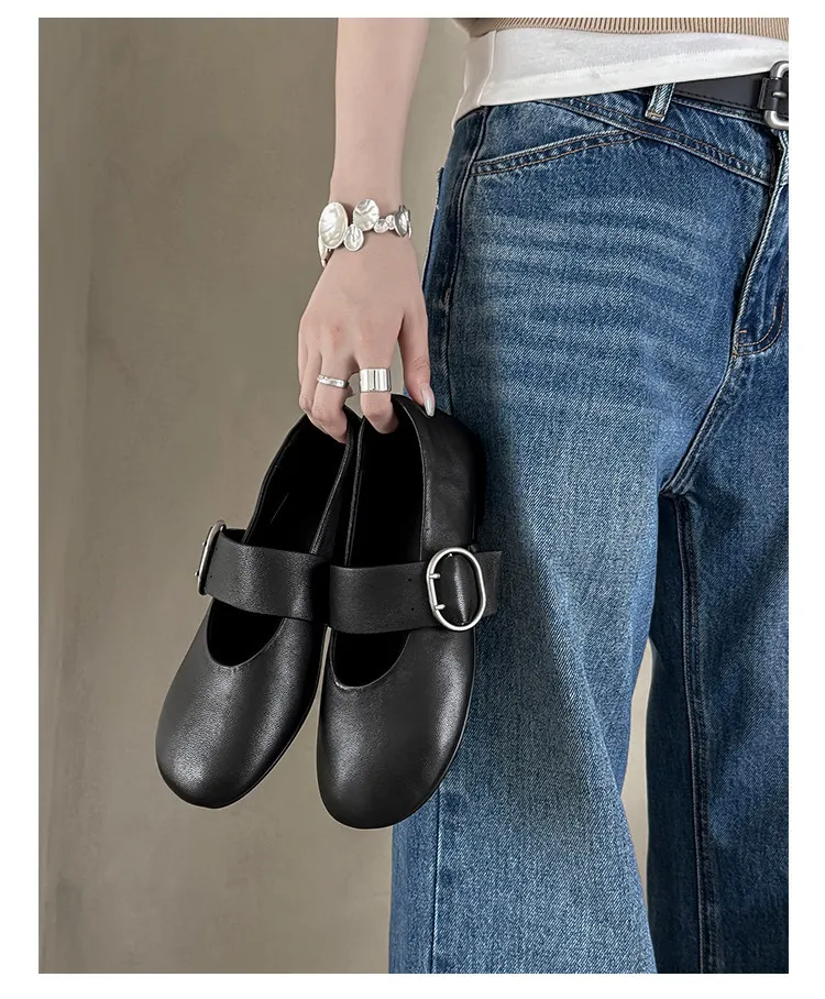 Round-toe flat shoes, sheepskin, comfortable, flat, grandma shoes, women's, black, rubber sole.