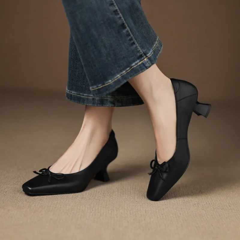 Autumn sheepskin square-toe low-cut slip-on shoes with chunky heels and bows