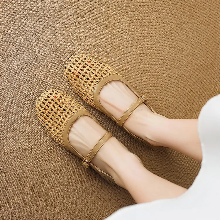Summer square-toe flat sandals with hollowed-out buckle, sheepskin fashion women's shoes, size 6-30.