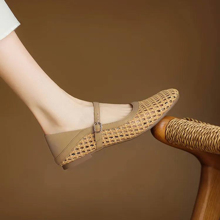Summer square-toe flat sandals with hollowed-out buckle, sheepskin fashion women's shoes, size 6-30.