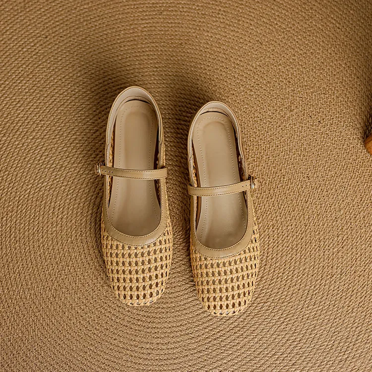 Summer square-toe flat sandals with hollowed-out buckle, sheepskin fashion women's shoes, size 6-30.