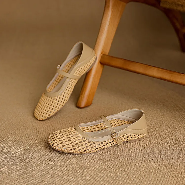 Summer square-toe flat sandals with hollowed-out buckle, sheepskin fashion women's shoes, size 6-30.