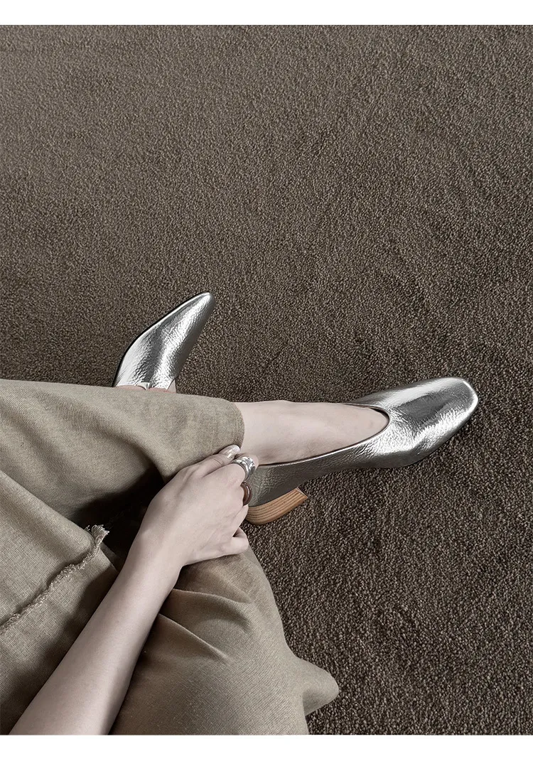 Autumn square-toe low-cut slip-on fashion shoes with chunky heels and cowhide leather.