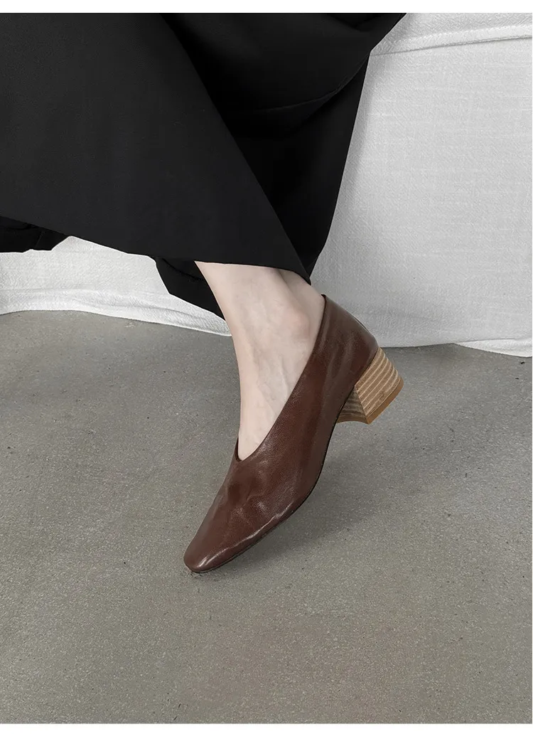 Autumn square-toe low-cut slip-on fashion shoes with chunky heels and cowhide leather.