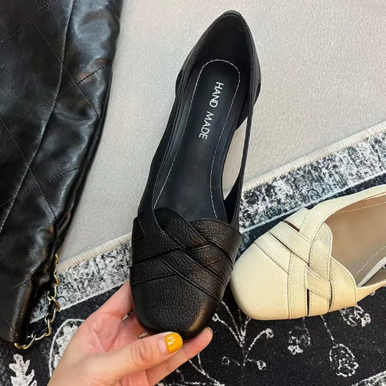 Women's summer shoes made of breathable, soft-soled, chunky heel, 3cm, genuine leather, versatile square toe, mid-heel, suitable for mothers.