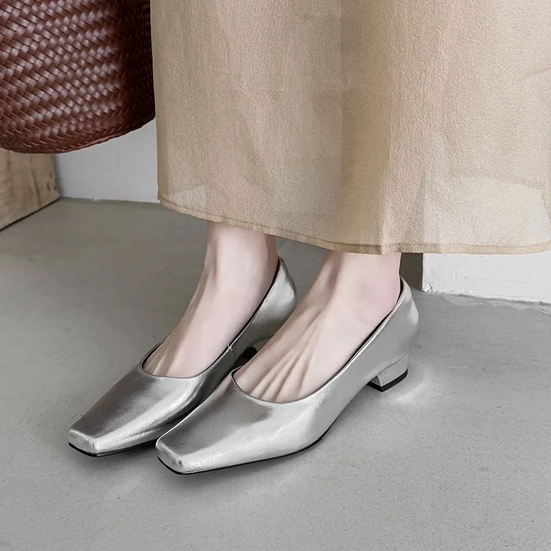 Autumn square-toe low-cut single shoes with chunky heels, made of cowhide, simple style.