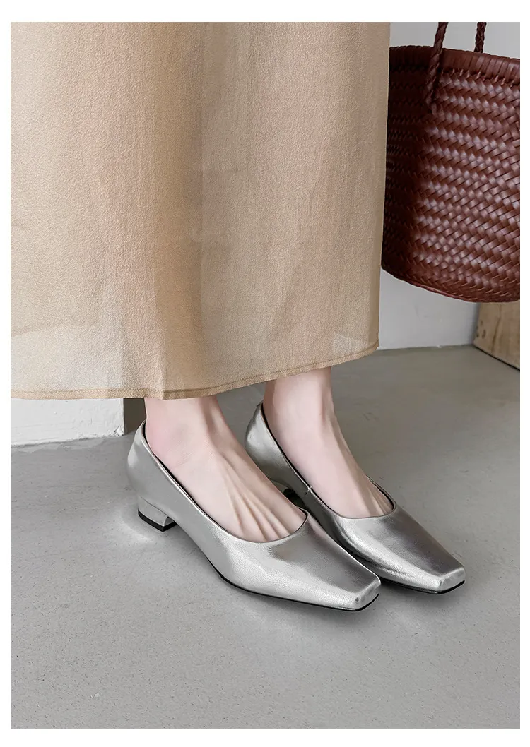 Autumn square-toe low-cut single shoes with chunky heels, made of cowhide, simple style.
