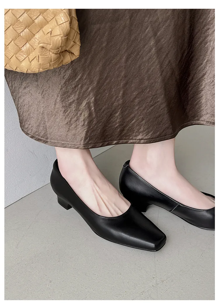 Autumn square-toe low-cut single shoes with chunky heels, made of cowhide, simple style.