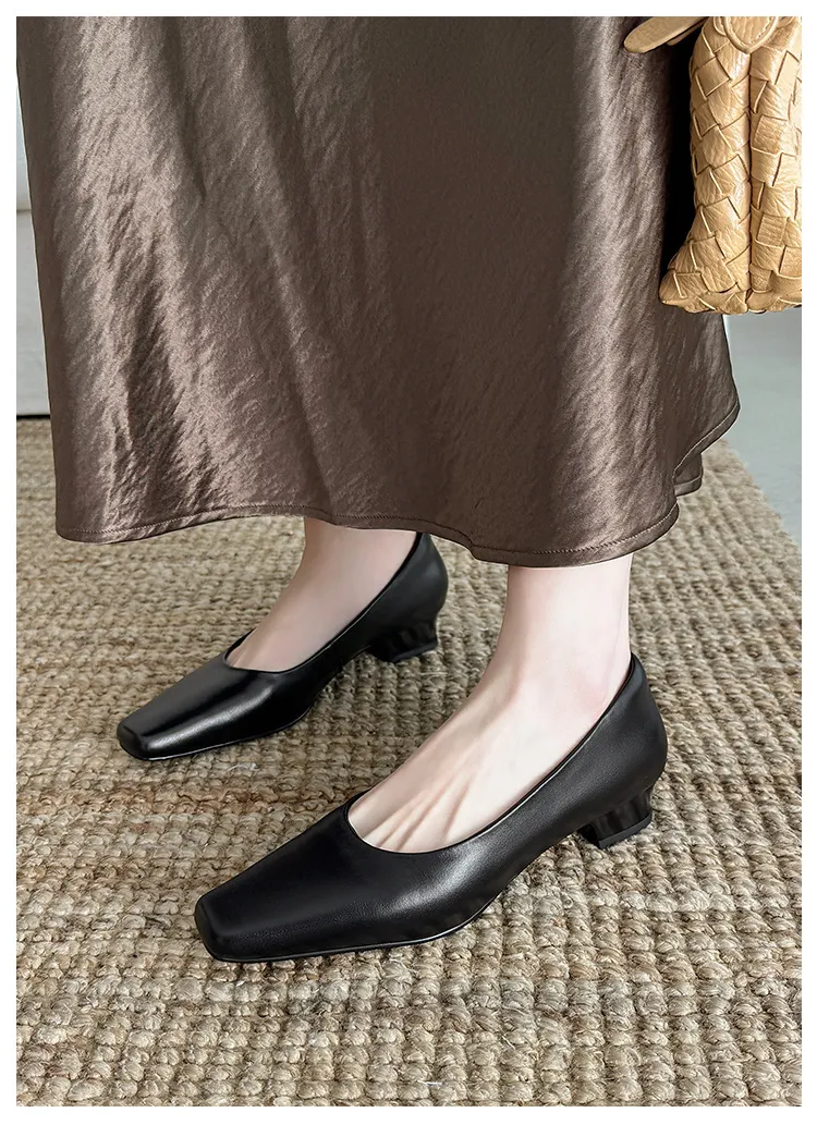 Autumn square-toe low-cut single shoes with chunky heels, made of cowhide, simple style.