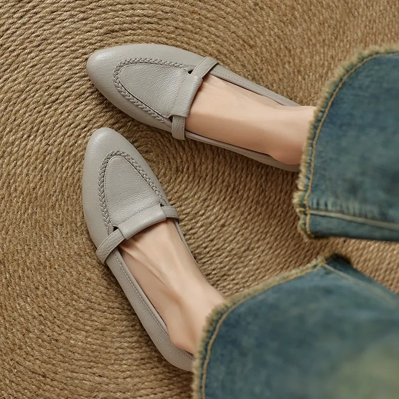 Autumn low-cut, chunky heel, round toe, sheepskin slip-on women's shoes, simple style, black, apricot, gray.