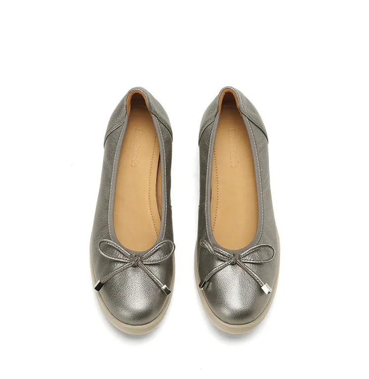 Autumn low-cut slip-on women's shoes with round toe, thick sole, and bow.