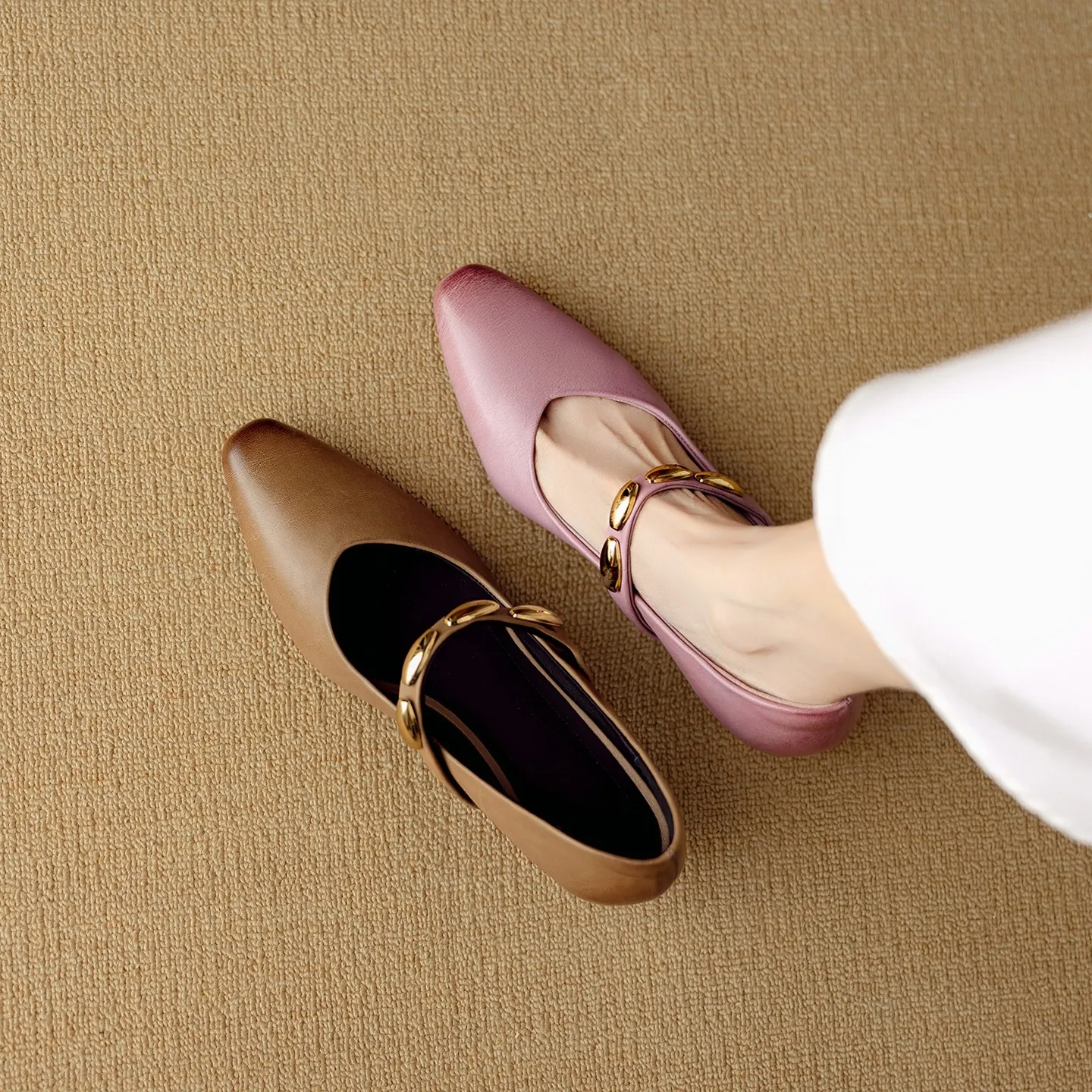 Autumn chunky heel square toe low-cut cowhide Mary Jane shoes with a retro one-strap design