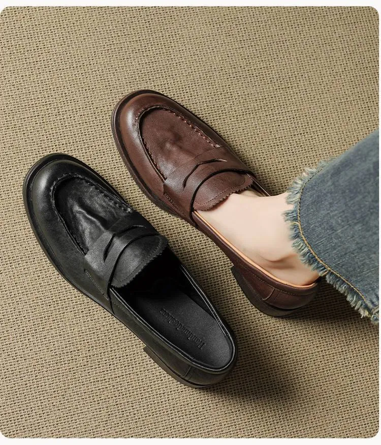 Genuine leather slip-on loafers for women, available in black and brown, perfect for autumn. Chunky heel, mid-heel, cowhide, round toe.