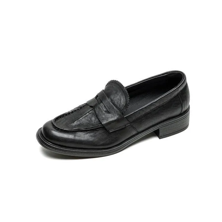 Genuine leather slip-on loafers for women, available in black and brown, perfect for autumn. Chunky heel, mid-heel, cowhide, round toe.