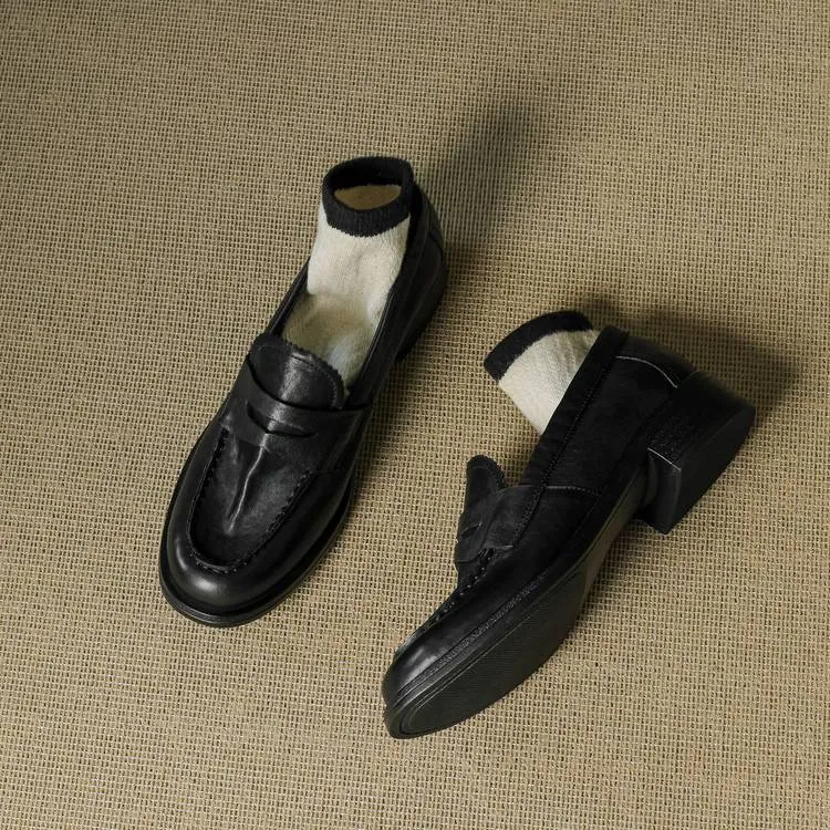 Genuine leather slip-on loafers for women, available in black and brown, perfect for autumn. Chunky heel, mid-heel, cowhide, round toe.