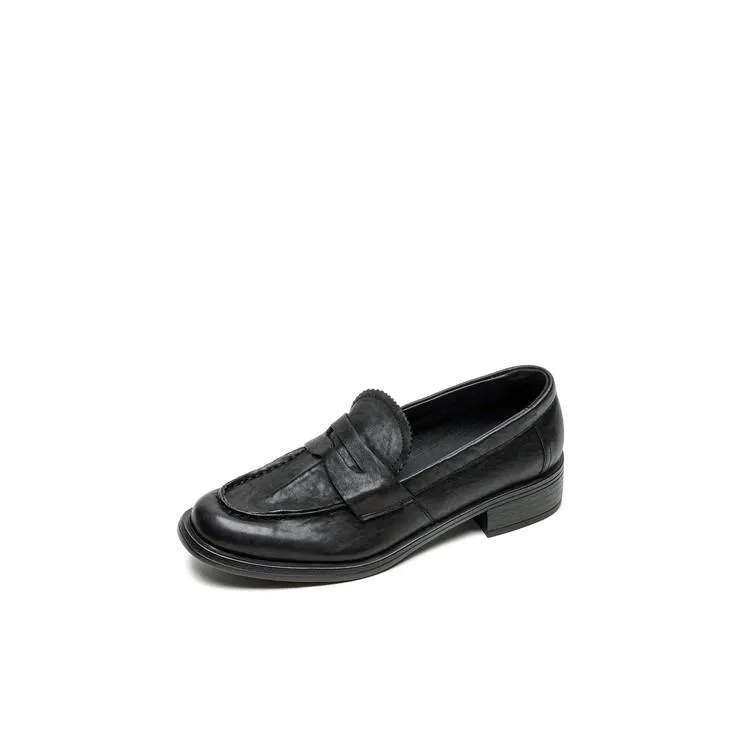 Genuine leather slip-on loafers for women, available in black and brown, perfect for autumn. Chunky heel, mid-heel, cowhide, round toe.