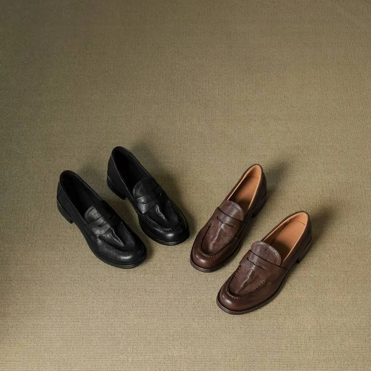 Genuine leather slip-on loafers for women, available in black and brown, perfect for autumn. Chunky heel, mid-heel, cowhide, round toe.