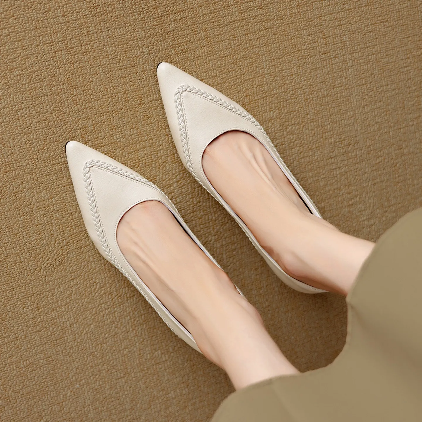 Autumn low-cut pointed toe rhinestone chunky heel French woven fashion women's shoes
