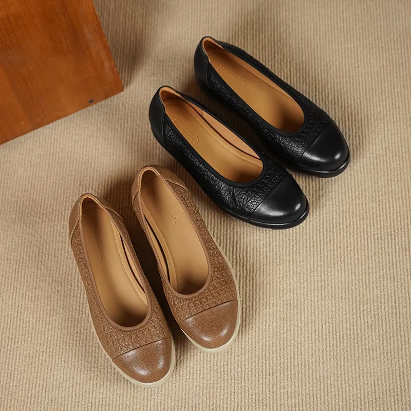 Autumn round-toe platform flats, comfortable sheepskin women's shoes, brown and black.