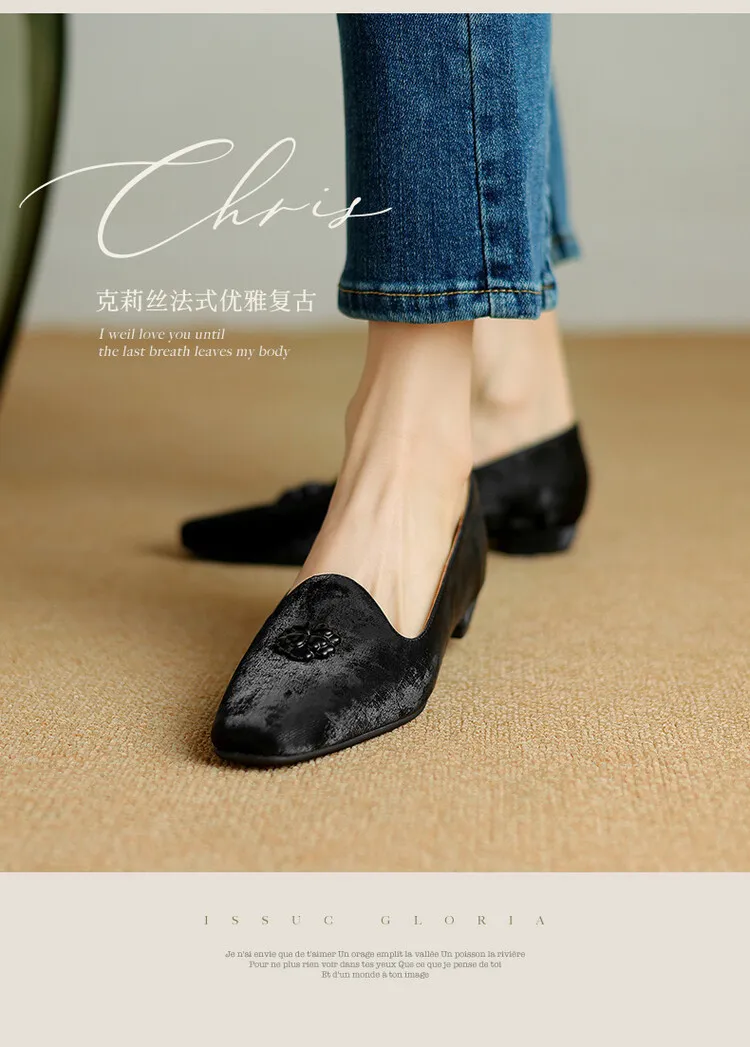 Fashionable Spring and Autumn French-style Chinese-style New Chinese style single shoes with skirts, soft soles, and floral decorations.