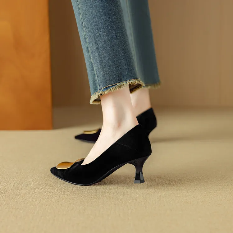 Autumn pointed-toe low-cut single shoes with stiletto heels, French retro style, metal buckle women's shoes, 9-3L