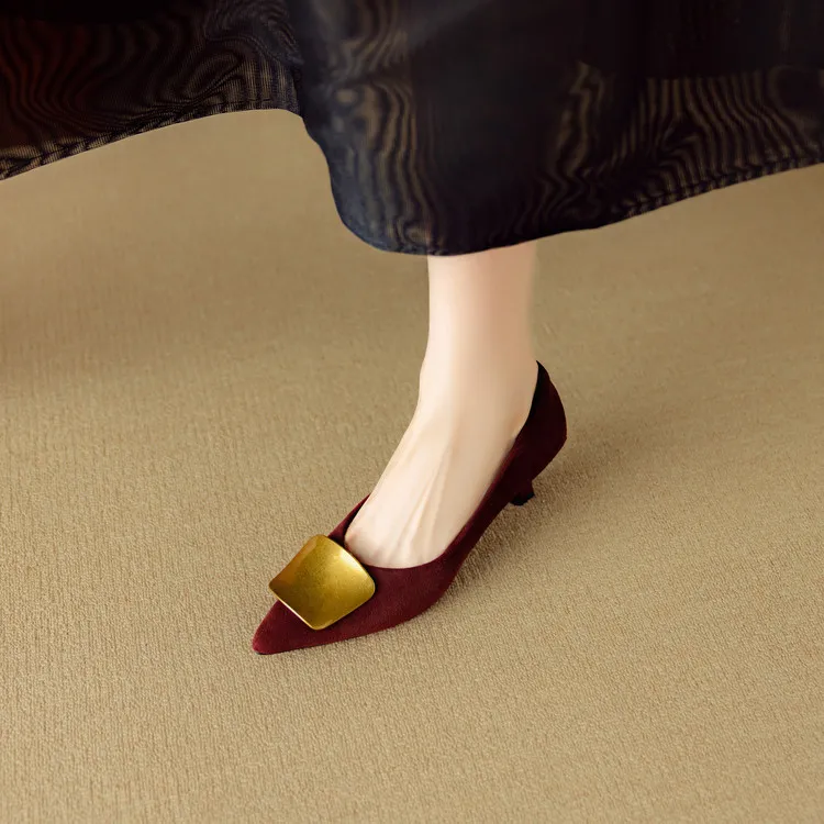 Autumn pointed-toe low-cut single shoes with stiletto heels, French retro style, metal buckle women's shoes, 9-3L