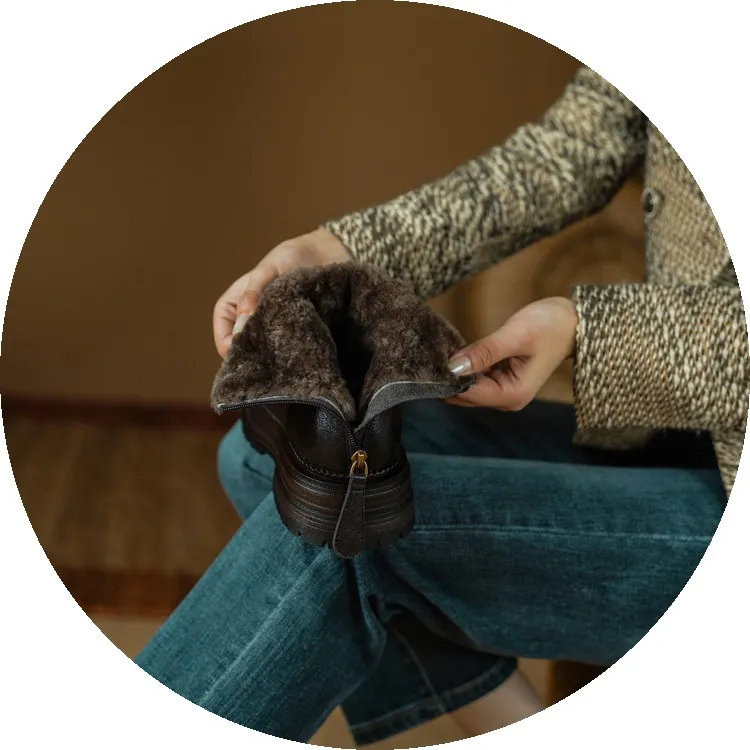 Winter round-toe snow boots, thick sole, chunky heel, high heel, back zipper, simple lamb wool women's boots
