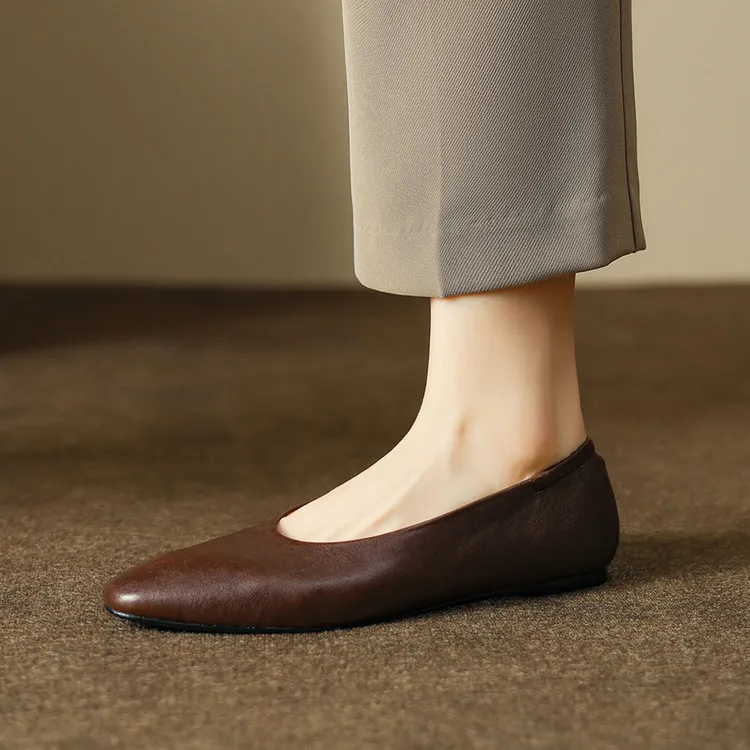 Early spring single shoes, round toe, flat, simple, solid color, sheepskin, comfortable slip-on women's shoes, 12-30d - Brown 34